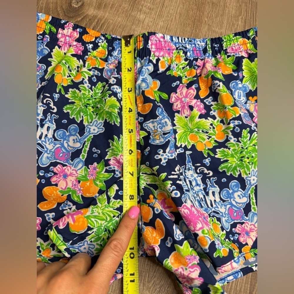 Lilly Pulitzer Loves Disney Ocean Trail Shorts XS Mickey Minnie Castle NWT - Picture 8 of 9